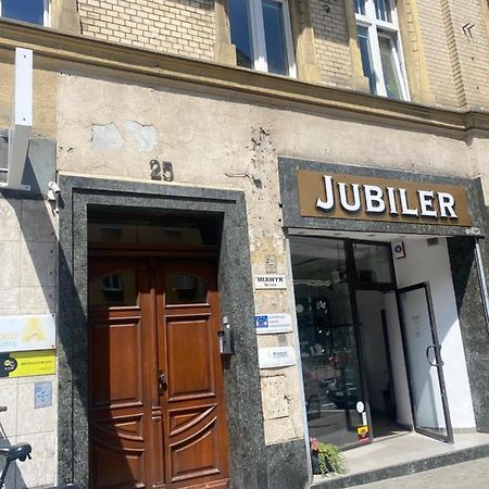 卡托维兹Przytulna Kawalerka Z Balkonem 10Min Pieszo Od Dworca/Galerii公寓 外观 照片